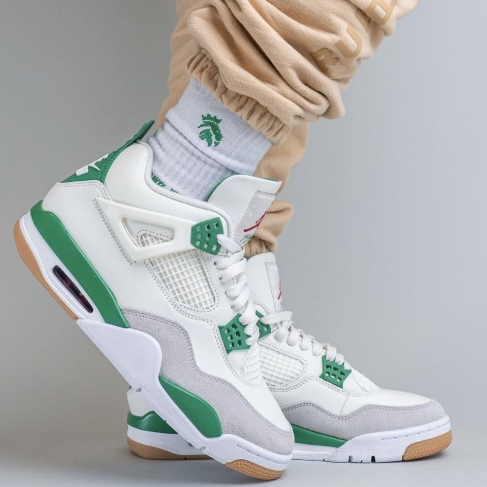 Air Jordan 4 Retro SP x Nike SB Pine Green
