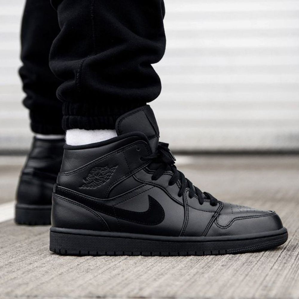 Air Jordan 1 Mid Triple Black
