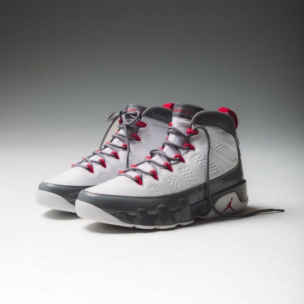 Air Jordan 9 Retro Fire Red Grey